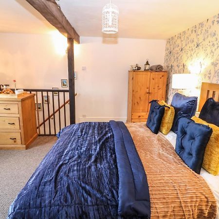 The Cheese Room Moreton-in-Marsh Bagian luar foto